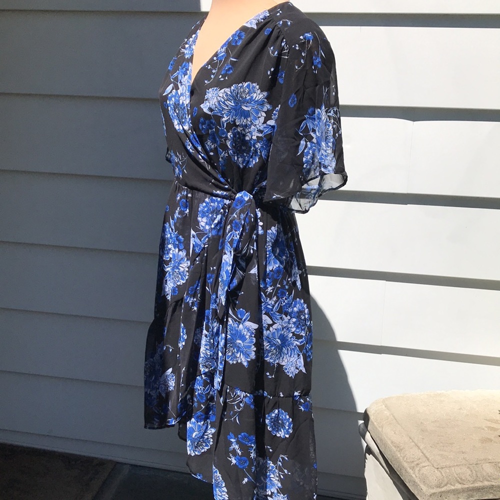 I.N.C. chiffon like floral print dress SZ Large